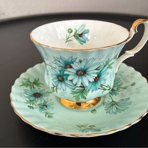 Royal Albert Bone China England Teacup & Saucer Green Floral Gold Trim